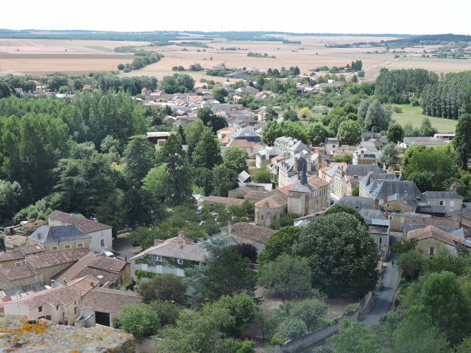 moncontour-de-poitou-dans-la-vienne-86